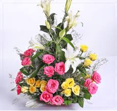 We deliver flowers to you,even to the remotest part of india,without compromising on our send your girlfriend flowers from the best florist in india and reap the rewards. Flower Delivery In Delhi Online Flowers Upto 300 Off Send Flowers To Delhi Winni