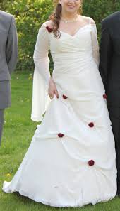 Schönste modische rote brautkleider kaufen online extravagante rote brautkleider aus satin mit bodenlanger sch. Farbige Brautkleider Cindy Ella Bridal