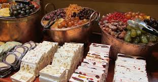 Polvorones, on the other hand, get their name from the fact that they are sprinkled with powdered sugar. Traditional Spanish Christmas Food Idealista