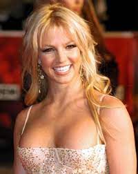 For many, spears came to epitomize the endemic growth in the public's fascination with celebrities, catered to by paparazzi and tabloid journalism and fueled by gossip and scandal. Amerika Britney Spears Bringt Zweiten Jungen Zur Welt Gesellschaft Faz
