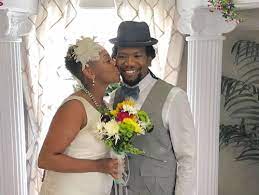 Pop up wedding for emily + miguel. Elope St Louis Wedding Chapel Elopemments