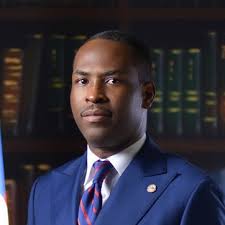 Regine Benoit (@rb23fr)