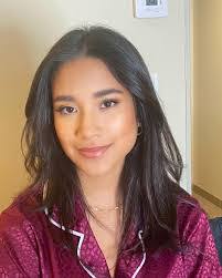 Vicki Cantu's Instagram, Twitter & Facebook