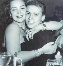 Uno de los nombres que quedaron marcado en el espectáculo mexicano fue el de maría félix, quien murió el 8 de abril de 2002, pero al parecer reencarnó en su propia nieta, maría del carmen, de 38 años de edad, pues heredó su belleza y talento. Maria Felix La Diva Que Murio El Dia De Su Cumpleanos Colima Noticias