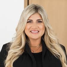 Sasha Byrd's Instagram, Twitter & Facebook