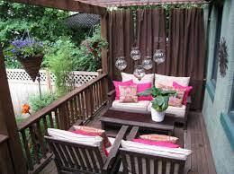 Things You Need To Understand About The Balcony Privacy Screen Cool Home Designs Small Apartment Patio Outdoor Rooms Apartment Balcony Decorating