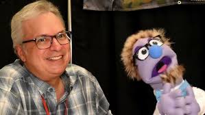 That time voice actor Greg Berg talked to a puppet at the 2017 Long Beach  Comic Expo.