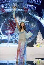 Still obsessing over europe's national costumes from the 2019 miss universe competition. Pin On There She Is Miss America