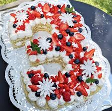 Number Cake Fruits Rouges En 2020 Creme Montee Fruits Fruits Rouges
