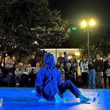 Título Un trabajo realizado hace un año junto con Eduardo y Darwin Mena de  @almacigoae. Ahora mismo para mi, este video es un recordatorio de que en  la panademia tambien se generó