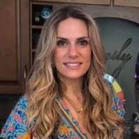 Tracy Urban's Instagram, Twitter & Facebook