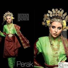 This style was inspired by the perak and aceh. 39 Baju Tradisional Puteri Perak Inspirasi Terpopuler