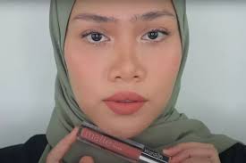 Bagus yang lama? Review lengkap dan menarik Wardah Exclusive Matte Lip  Cream formula baru dan shade terbaru