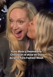 Kate Moss y Gwendoline Christie en el show de Dior durante París Fashion  Week. 😍😘 CC: @wwd #kate #katemoss #moss #katemoss90s #katemossedit  #katemossrunway #katemossstyle #katemosswalk ...