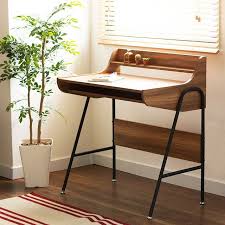 コンパクトでスチール脚がおしゃれなパソコンデスク モダンなチェアと合わせて デスク 一人暮らし 新生活 学習机 レトロ 机 インテリア 模様替え ハンガーラック おしゃれ