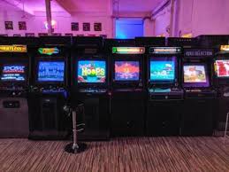 Nuestros juegos yepi incluyen acción apasionante, aventuras únicas, y muchas armas. Un Paraiso Para Los Aficionados Al Pinball Y Los Videojuegos Arcade