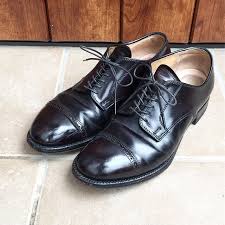 昨日の雨にやられてコードバンがボツボツ 三連休は靴磨きしなければ i wore alden black shellcordovan captoe yesterday i had little rain yesterday so my black shellcordovan got ro メンズ シューズ 靴磨き 靴
