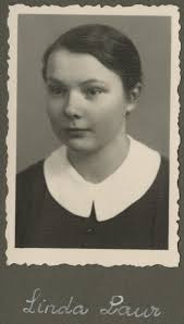 Linda Laur's Instagram, Twitter & Facebook