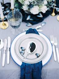 I Love A Good Moody Sky When It Comes To Beach Shoots Sure Blue Skies Are Great When You Blue Table Settings Wedding Table Settings Blue Beach Table Settings
