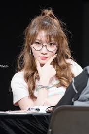 Pin By Luciana M Tan On Kpop Idols Kpop Hair Korean Hairstyle Girl Hairstyles