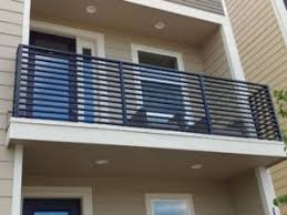 Horizontal slat blinds made of aluminium and plastic. Custom Picket Railing Systems By Durarail Duradek