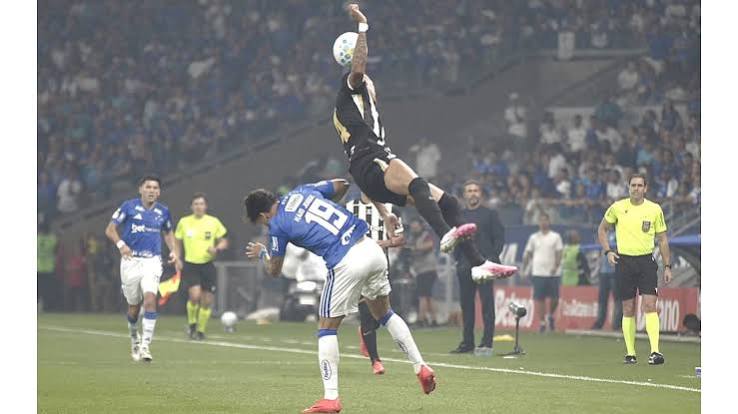 Ruan detona Kaio Jorge ap&oacute;s choque no cl&aacute;ssico: 'Hist&oacute;rico'