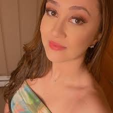 Jessica Sabin's Instagram, Twitter & Facebook