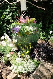 What are the best flowers for small containers? Unique Container Gardening Ideas Modern Glam