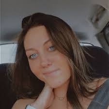 Amber Null's Instagram, Twitter & Facebook