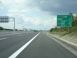 Dálnice d11) is a highway in the czech republic. Z D11 U Prahy Zmizeli Po Letech Delnici S Rozsirenim Na Sest Pruhu Se Pocita V Roce 2022 Zdopravy Cz