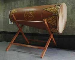 Alat musik tradisional yang berasal dari maluku dan papua ini dimainkan dengan cara dipukul. 16 Alat Musik Membranophone Modern Dan Tradisional Lengkap Dengan Gambar Haipedia Com