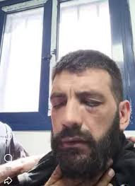 الشب اسمه اسماعيل بربر من #القرداحة هالشب موجود بمشفى #جبلة يلي بيعرفه أو  بيعرف حدا من أهله يخبر والكم جزيل الشكر .. الشب داخل بحالة نفسية وما عم  يحكي شي و هناك