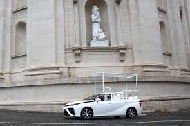 Ježíšovo srdce je tak velké, že nás všechny může obejmout revoluční něhou. Papez Frantisek Ukazal Sve Nove Auto Zadny Krasavec To Skutecne Neni Autoforum Cz