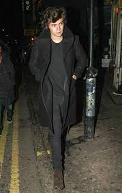 The Fashionisto Page 2 Of 6622 Men S Fashion Style Entertainment Chelsea Boots Style Harry Styles Chelsea Boots Chelsea Boots