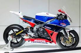 John Mcguinness Tt Bike Yamaha Motorcycles Sports Motorcycle Bike Racing Bikes