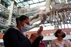 En cuanto a la vacunación de 30 a 39 años en la cdmx, se prevé que esta comience en julio, sin embargo, la mandataria chilanga señaló que aún no hay una fecha exacta para iniciar con esta fase, pues dependerá de la llegada de las vacunas al país. Cltuvq2v Ej06m