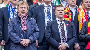 Do wyborów staną dwaj kandydaci — cezary kulesza i marek koźmiński. Rknuvbq2ufqgom