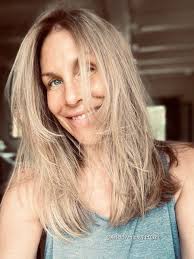 Message d'Astrid: Cher Pascal Martinet Je tenais à vous remercier  personnellement pour votre message qui réchauffe mon cœur! Je suis très  touchée par vos mots… et je suis encore plus émue de