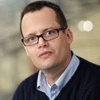 Ayelet Hecht's Instagram, Twitter & Facebook