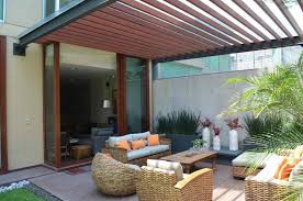 Pergolas y techos con policarbonatos y estructuras de metal buscas una casa nueva? 12 Ideas De Pergolas Y Policarbonato Pergolas Techo De Patio Pergolas De Aluminio