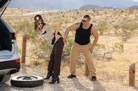 Sheriff Girl Goes Wild HD phone wallpaper