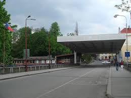 Obecnie funkcjonują dwa ogólnodostępne przejścia graniczne: Koronawirus W Polsce Granice Zamkniete Co Z Polakami Pracujacymi W Czechach Slask Super Express