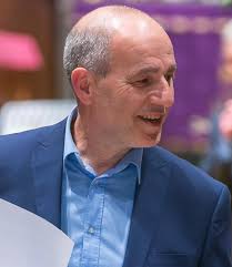 Even the biggest, brightest and most beautiful sunflowers start off as tiny  little seeds, but with tender love and car they become the most magnificent  flower in the garden! Let Angles Hypnotherapy