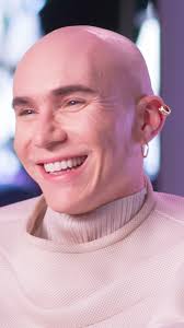 A little birdy told us that @sashavelour’s #OutOfTheCloset is now LIVE