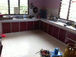 24 kabinet dasar, 2 kabinet dinding, 30 dan 18 ; Hiasan Dapur Kampung Desainrumahid Com