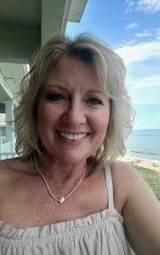 A beautiful shell with Fijian markings!! So cool! (I did not take any  shells just photos❤️)