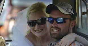 Madison couple's 'mud-rimony' photos go viral