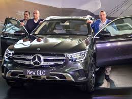 77.24 lakh and goes upto rs. Mercedes Benz Glc Suv Facelift Launched In India Prices Start At Rs 52 75 Lakh Mercedes Benz Glc Launched The Economic Times