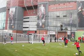 Manchester united moved into this stadium since 1910, although it was damaged in world war ii. Manchester Football Tours Hotels With Tickets And Match Day Experience