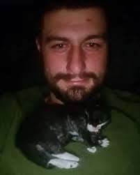 Таїсія Дем'янова чекає на зниклого безвісти сина, який мріяв про власну  школу мистецтв :: ВІКНА